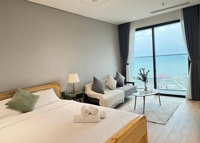 Bay Corner - Cozy Ha Long