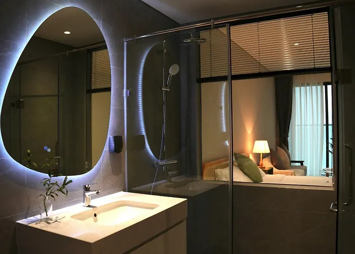 Apartment Bay Corner - Cozy Ha Long